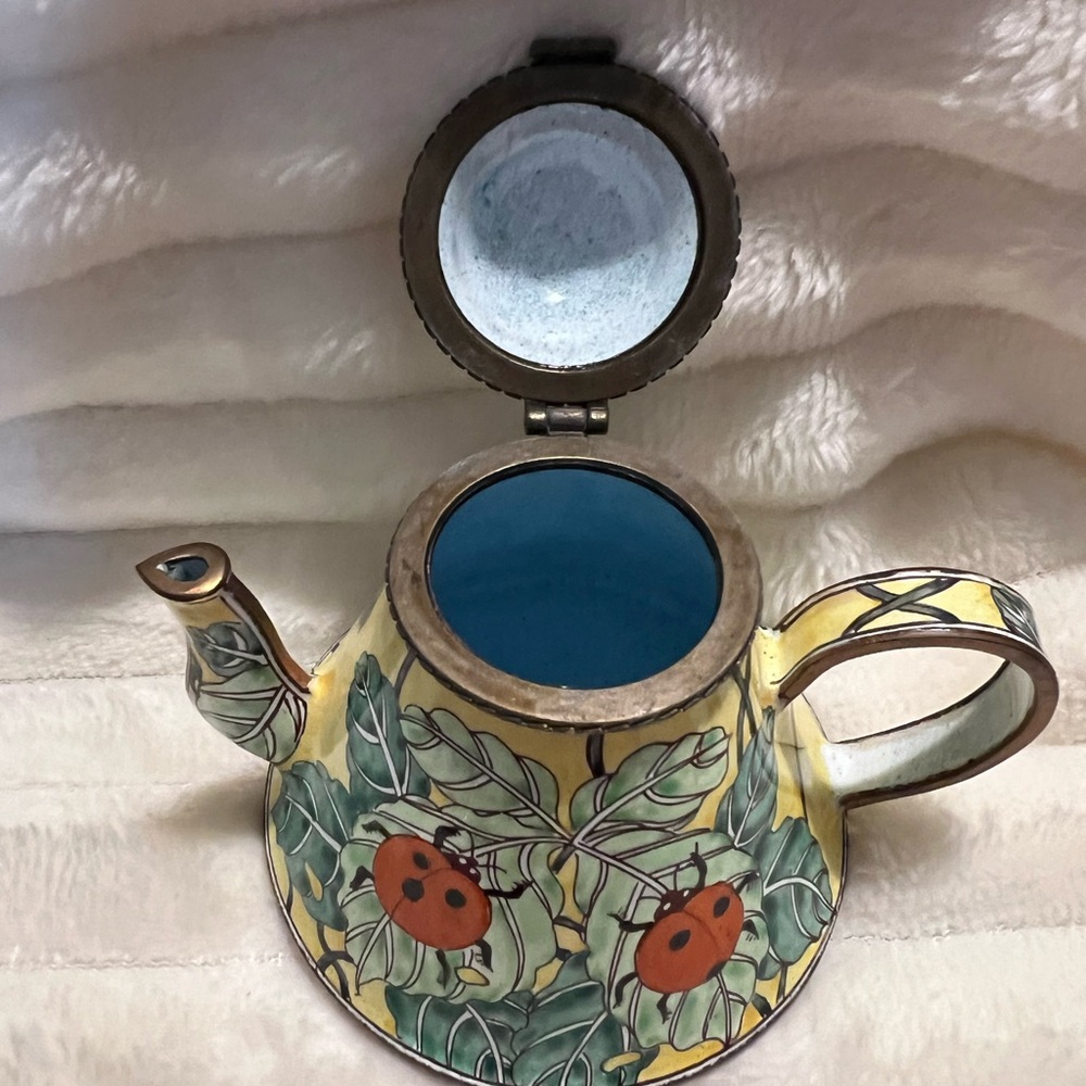Kelvin Chen Vintage Hand-Painted Ceramic Ladybug Teapot Trinket Box - Picture 3 of 6